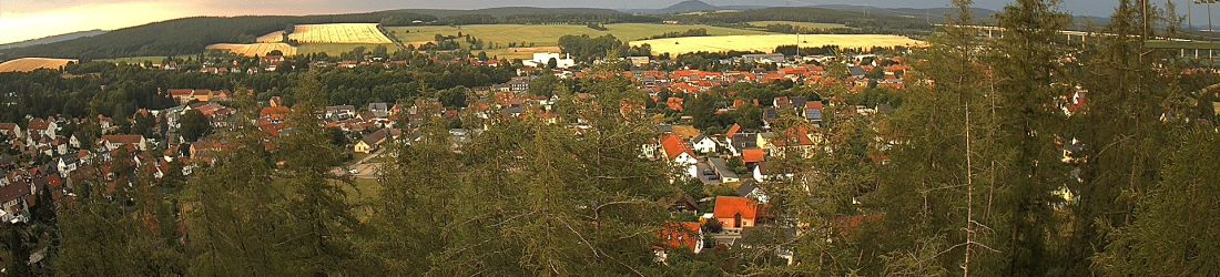 Live - Panoramablick vom Knieberg über Langewiesen
