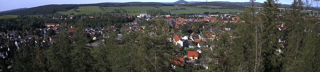 Live - Panoramablick vom Knieberg über Langewiesen