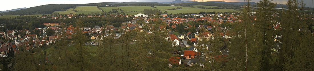 Live - Panoramablick vom Knieberg über Langewiesen