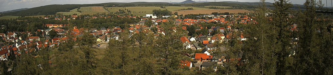 Live - Panoramablick vom Knieberg über Langewiesen