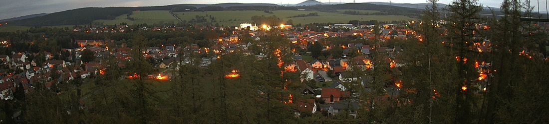 Live - Panoramablick vom Knieberg über Langewiesen