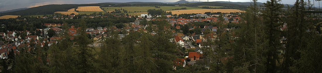 Live - Panoramablick vom Knieberg über Langewiesen
