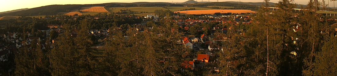 Live - Panoramablick vom Knieberg über Langewiesen
