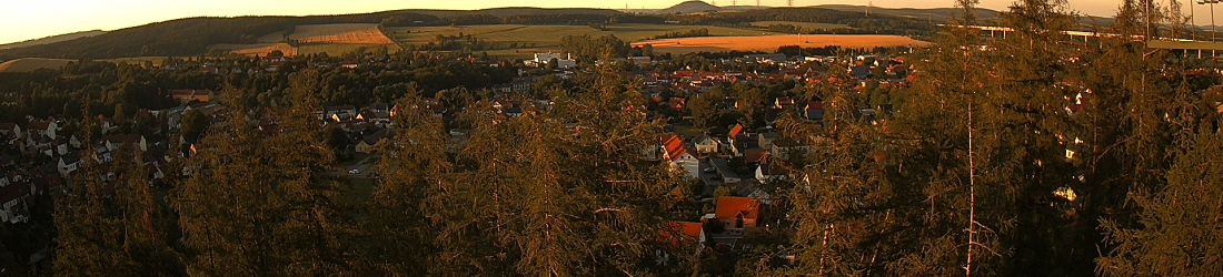 Live - Panoramablick vom Knieberg über Langewiesen