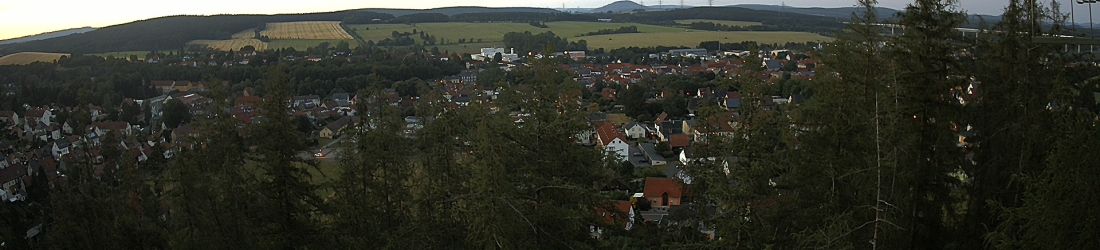 Live - Panoramablick vom Knieberg über Langewiesen