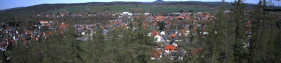 Live - Panoramablick vom Knieberg über Langewiesen