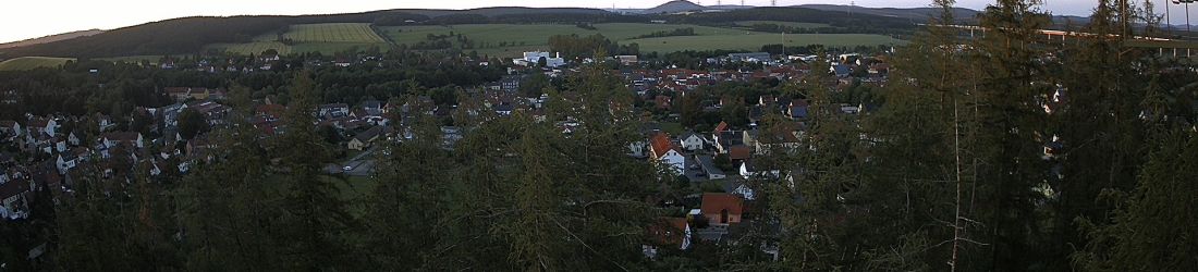 Live - Panoramablick vom Knieberg über Langewiesen