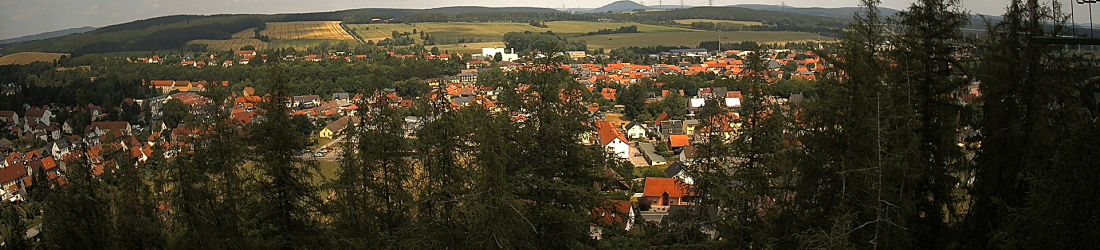 Live - Panoramablick vom Knieberg über Langewiesen