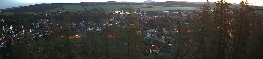 Live - Panoramablick vom Knieberg über Langewiesen