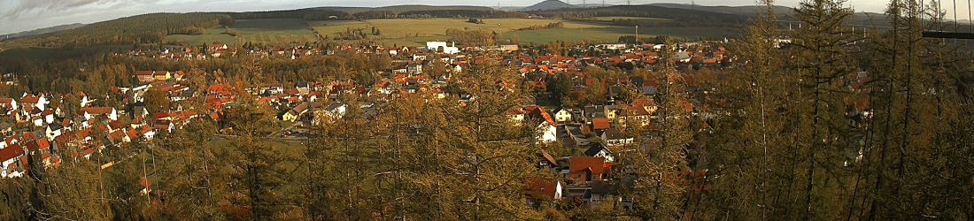 Live - Panoramablick vom Knieberg über Langewiesen