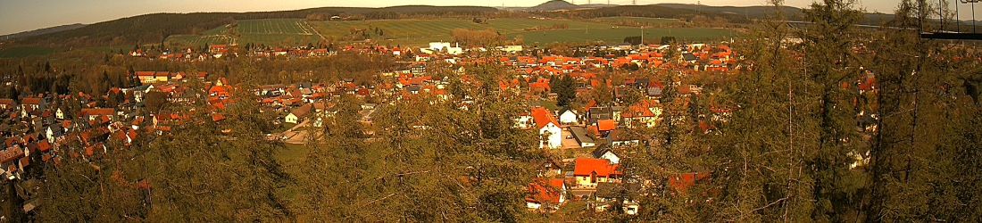 Live - Panoramablick vom Knieberg über Langewiesen