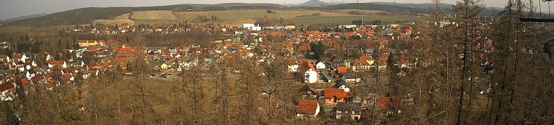Live - Panoramablick vom Knieberg über Langewiesen