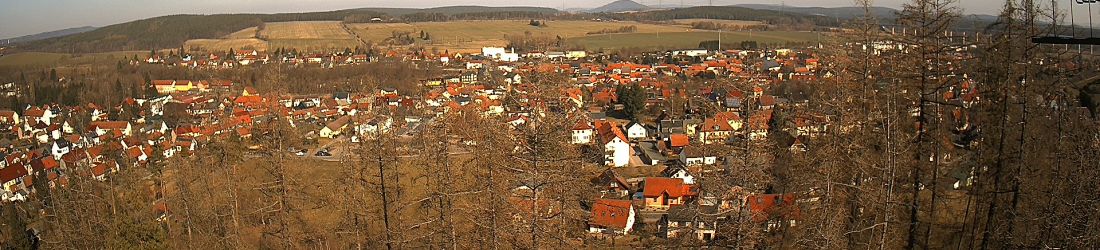 Live - Panoramablick vom Knieberg über Langewiesen