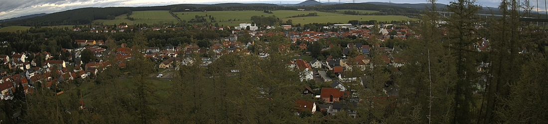 Live - Panoramablick vom Knieberg über Langewiesen