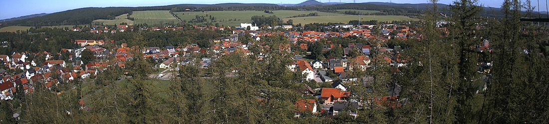 Live - Panoramablick vom Knieberg über Langewiesen