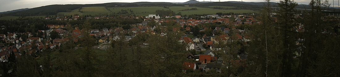 Live - Panoramablick vom Knieberg über Langewiesen
