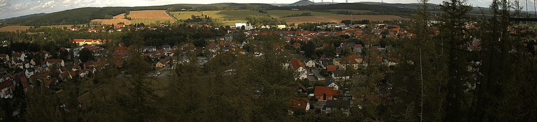 Live - Panoramablick vom Knieberg über Langewiesen