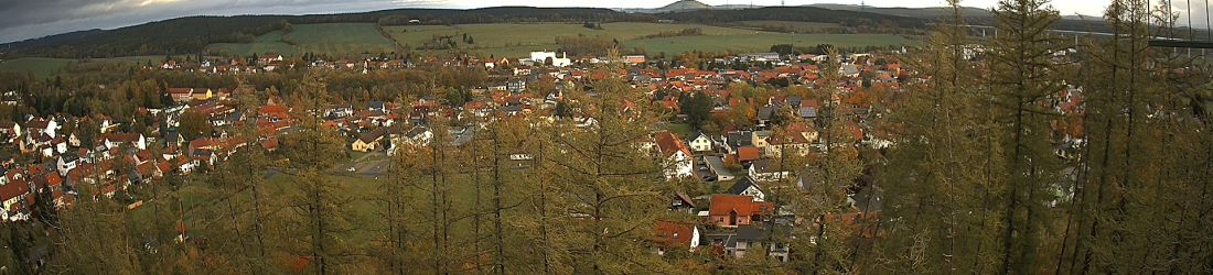 Live - Panoramablick vom Knieberg über Langewiesen
