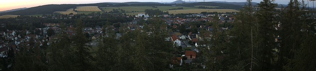 Live - Panoramablick vom Knieberg über Langewiesen