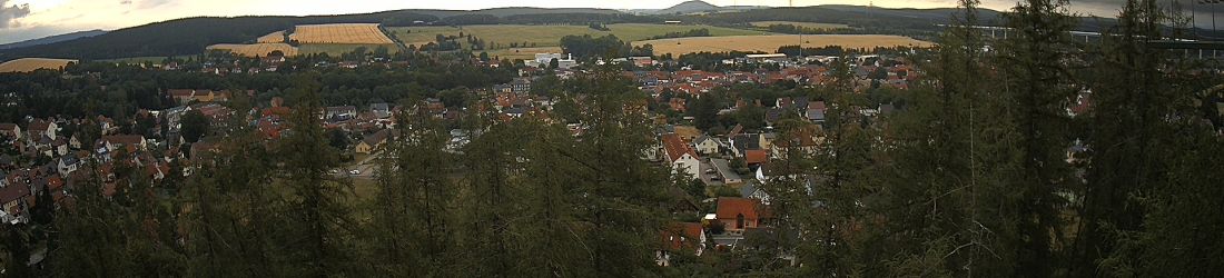 Live - Panoramablick vom Knieberg über Langewiesen