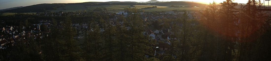 Live - Panoramablick vom Knieberg über Langewiesen