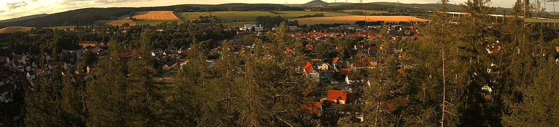 Live - Panoramablick vom Knieberg über Langewiesen