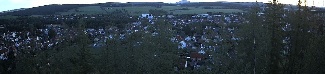 Live - Panoramablick vom Knieberg über Langewiesen