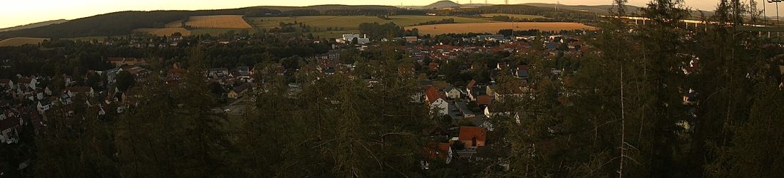 Live - Panoramablick vom Knieberg über Langewiesen