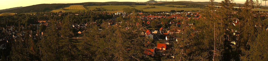 Live - Panoramablick vom Knieberg über Langewiesen