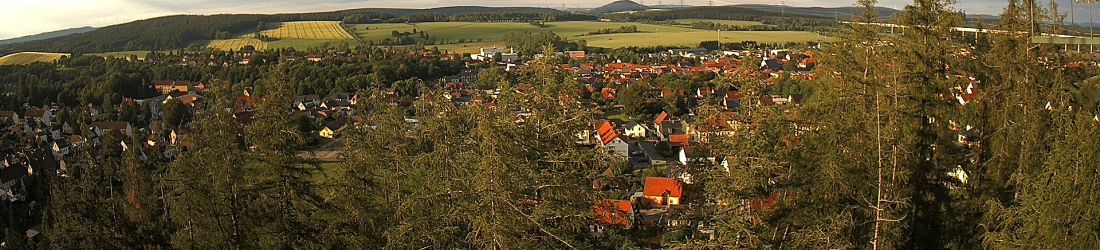 Live - Panoramablick vom Knieberg über Langewiesen