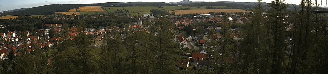 Live - Panoramablick vom Knieberg über Langewiesen