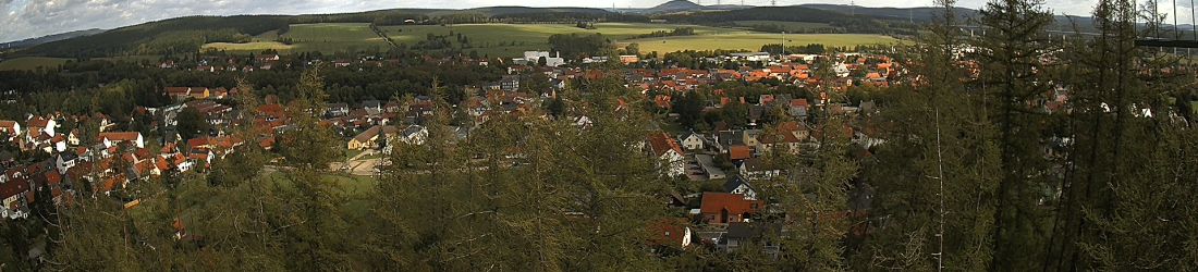 Live - Panoramablick vom Knieberg über Langewiesen