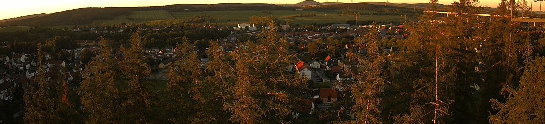 Live - Panoramablick vom Knieberg über Langewiesen