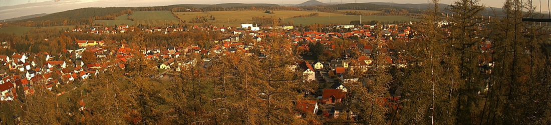 Live - Panoramablick vom Knieberg über Langewiesen