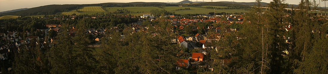 Live - Panoramablick vom Knieberg über Langewiesen