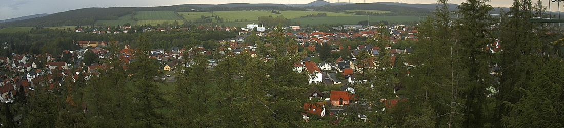 Live - Panoramablick vom Knieberg über Langewiesen