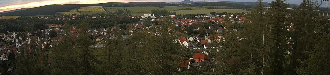 Live - Panoramablick vom Knieberg über Langewiesen