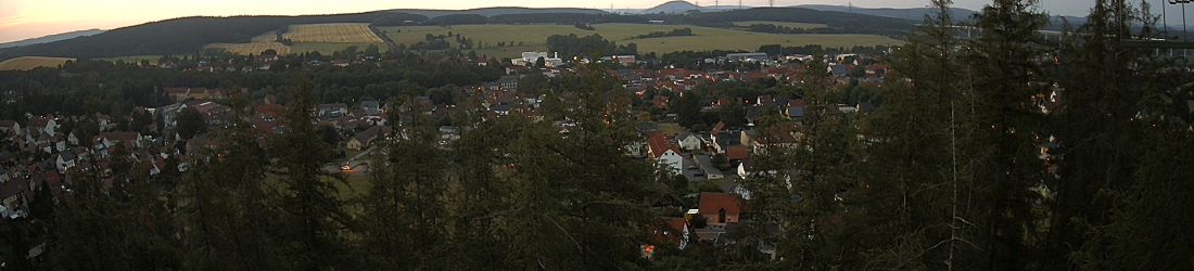 Live - Panoramablick vom Knieberg über Langewiesen