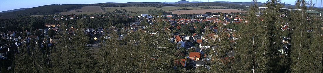 Live - Panoramablick vom Knieberg über Langewiesen