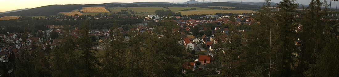Live - Panoramablick vom Knieberg über Langewiesen
