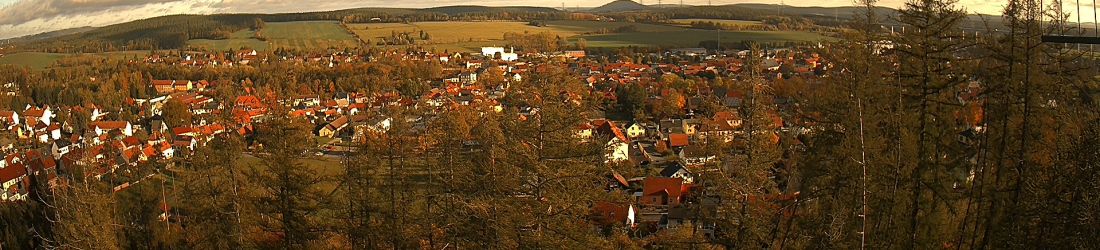 Live - Panoramablick vom Knieberg über Langewiesen