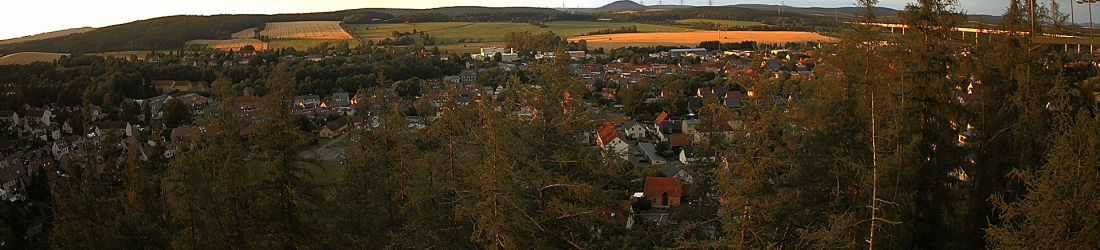 Live - Panoramablick vom Knieberg über Langewiesen