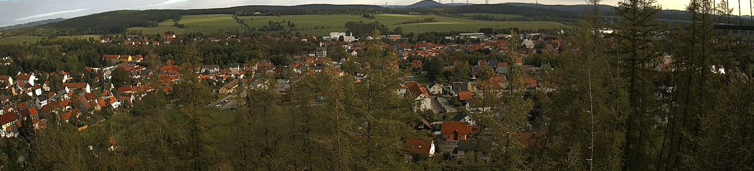 Live - Panoramablick vom Knieberg über Langewiesen