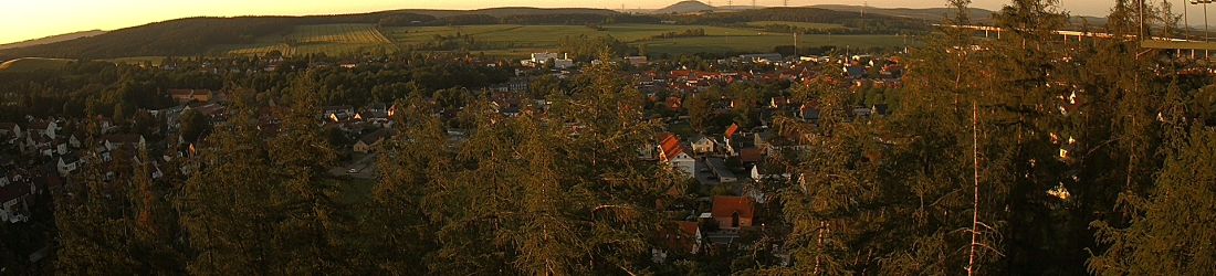 Live - Panoramablick vom Knieberg über Langewiesen