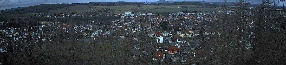Live - Panoramablick vom Knieberg über Langewiesen