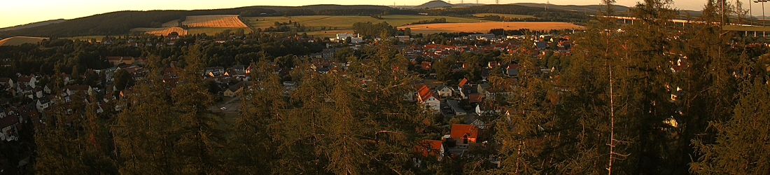 Live - Panoramablick vom Knieberg über Langewiesen