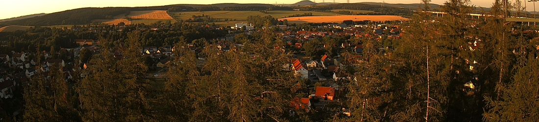 Live - Panoramablick vom Knieberg über Langewiesen