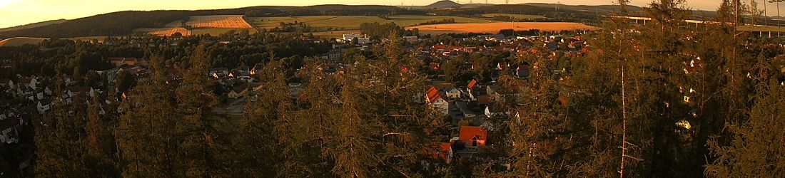 Live - Panoramablick vom Knieberg über Langewiesen